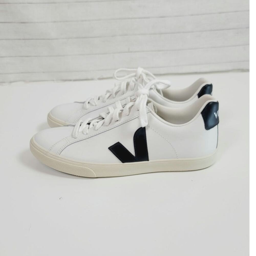 VEJA ESPLAR LEATHER WHITE BLACK SNEAKERS, SZ 7
